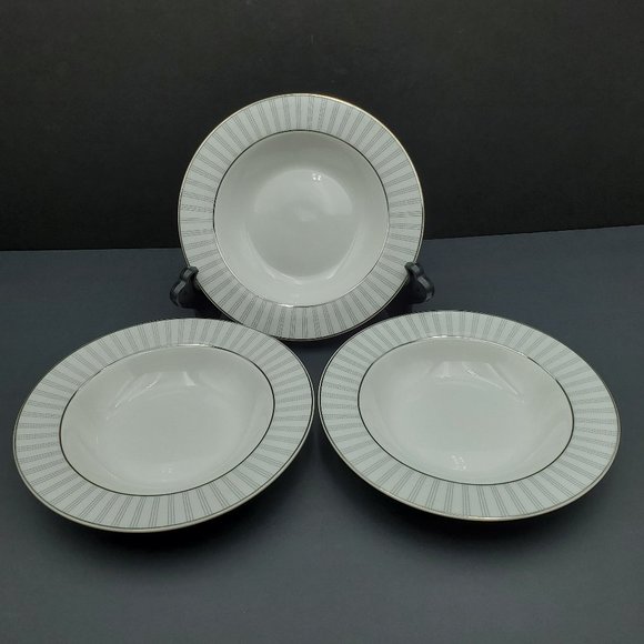 Mikasa Adrian Grey Rimmed Soup Bowls Gray Striped Rim Individual Pasta Bowls - Picture 1 of 7